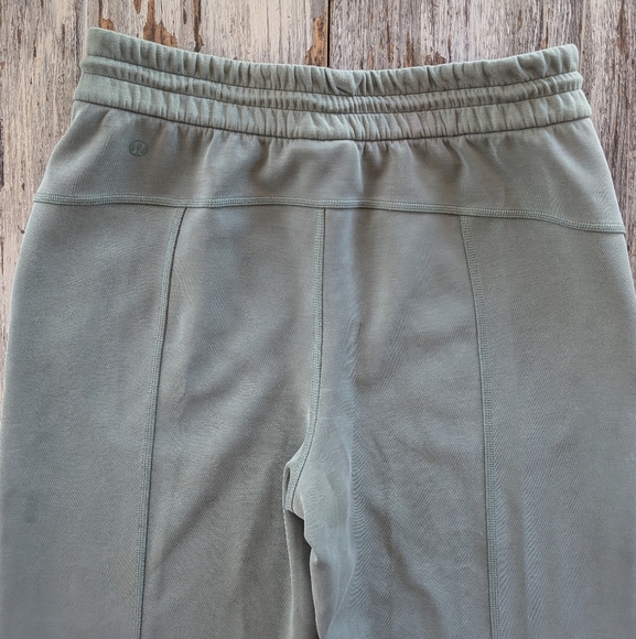 Lululemon Softstreme High-Rise Straight-Leg Cropped Pant Green Women's 6 - Picture 10 of 11